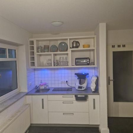 Souterrain-Wohnung Mit Kostenlosem Stellplatz Leipzig Buitenkant foto